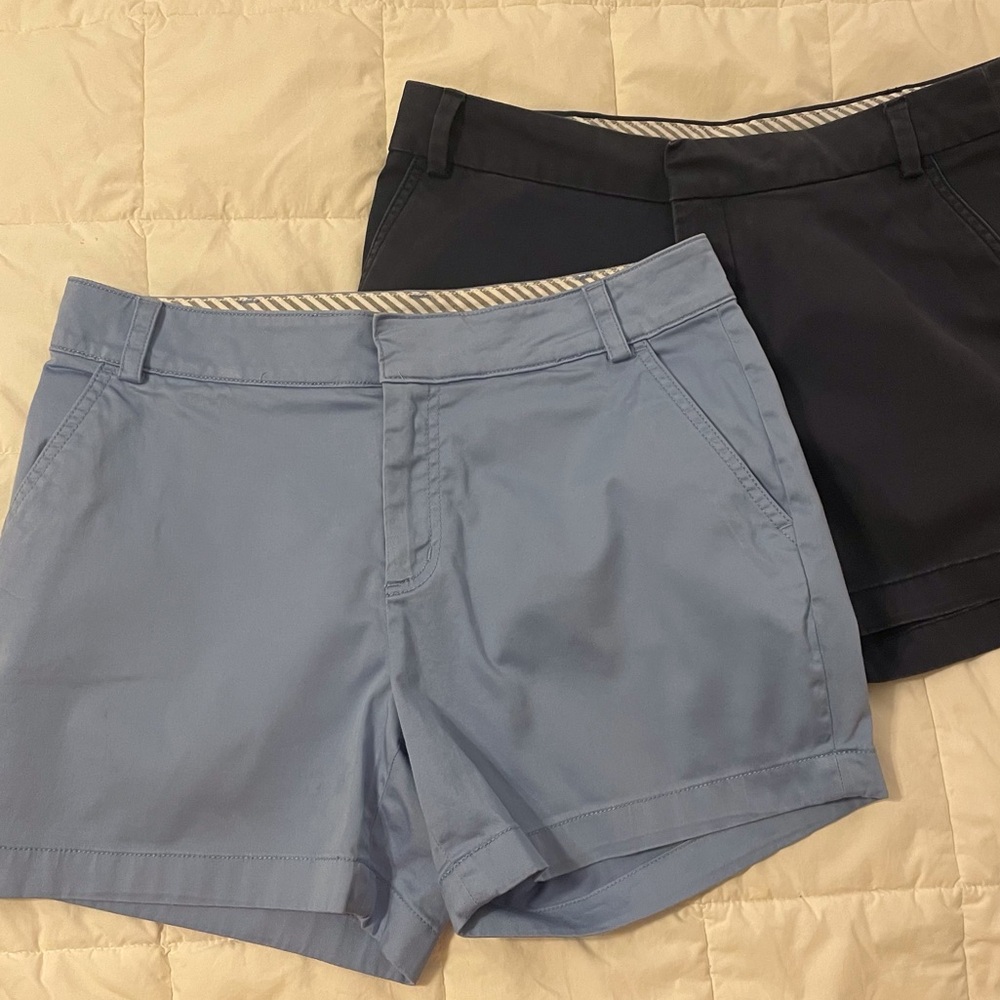 Women’s Navy Brooks Brothers Twill Chino Shorts size 6, navy and Carolina blue